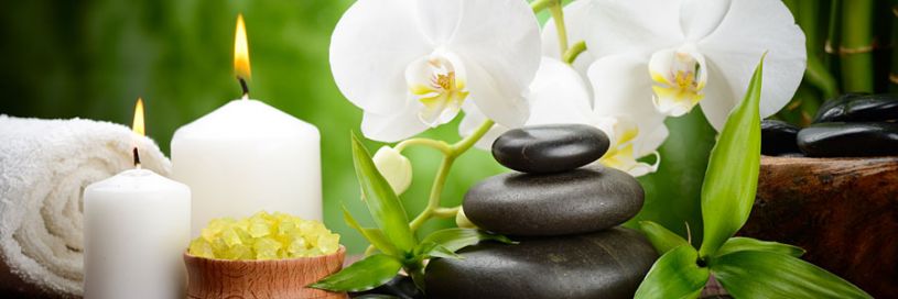 Genießen Sie eine Fußreflexzonenmassage, Thailändische Fußmassage oder Hawaiianische Fußmassage in Bayreuth | © 48780391 | spa concept | Pavel Timofeev | fotolia.com